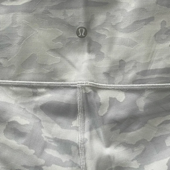 Women's Lululemon Grey/White Camo Shorts - Picture 2 of 2